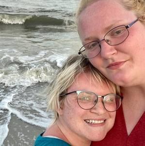 Meet your Posher, Abigail